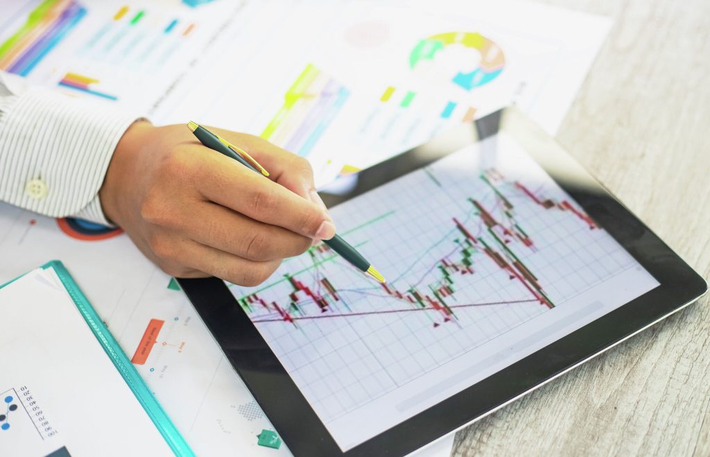 A comparison of mutual funds and ETFs