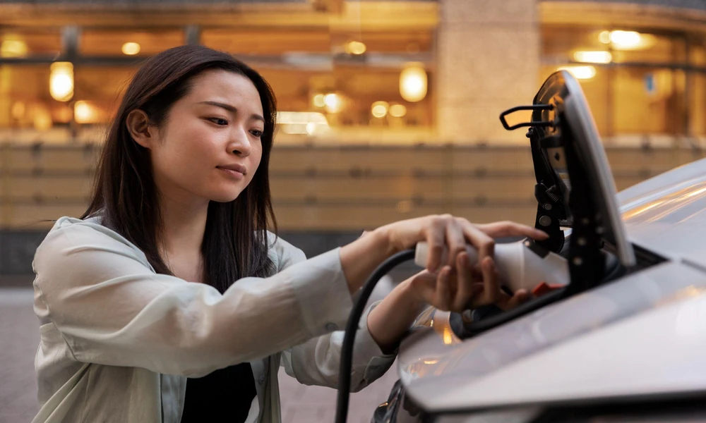 4 Things to Know Before Buying Electric Car Insurance